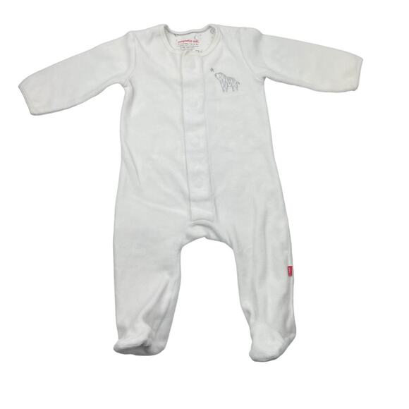 Magnetic Me White Velour Magnet Closure Sleeper - Picture 1 of 8